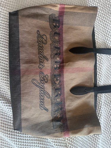 Burberry mega check - burberry,